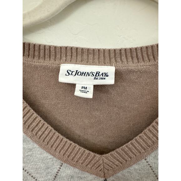 St John’s Bay Argyle V-neck Sweater - size M (Petite). - Picture 3 of 9